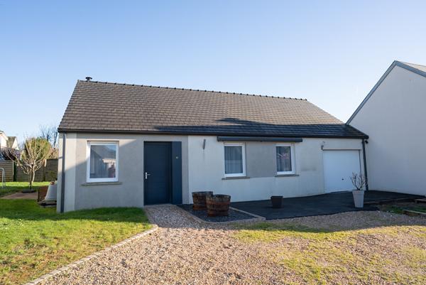 Maison Monnaie 4 pièce(s) 80 m2 centre bourg