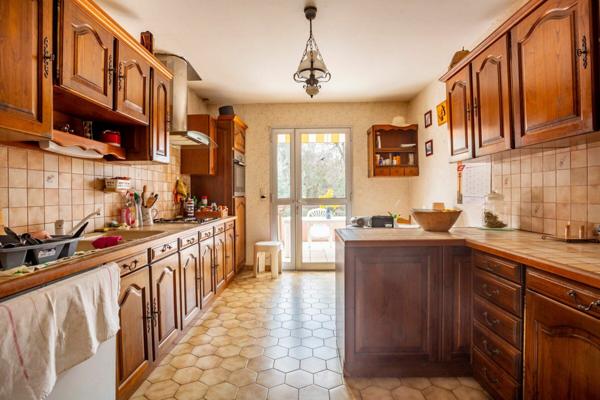 Maison à vendre    6 pièces •  Bagnols-en-Forêt