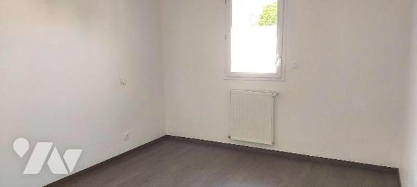  À proximité du centre d'Acigné, au sein d'une résidence sécurisée, venez découvrir ce bel appa...
