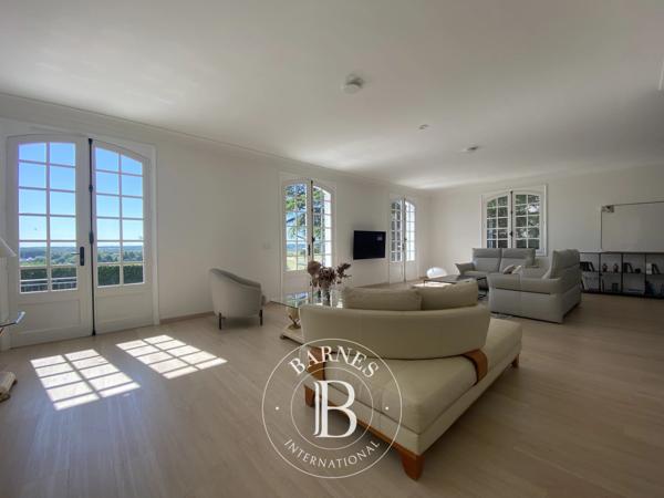 Blois, Maison de ville 7 Chambres -  361 m² à vendre