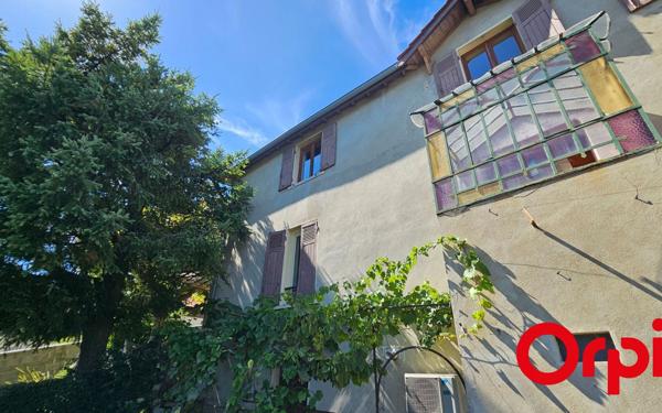 Maison à vendre    7 pièces •  Saint-Genis-Laval