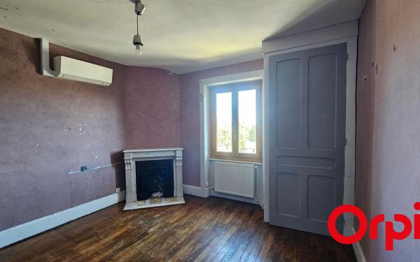 Maison à vendre    7 pièces •  Saint-Genis-Laval