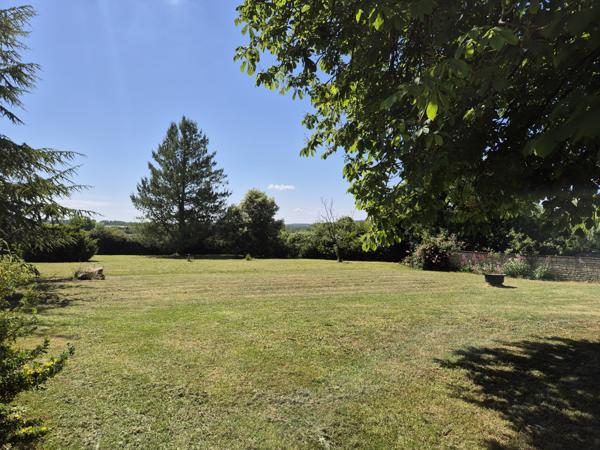 Maison familiale ou projet de gîtes à 5 min de Ruffec