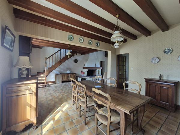 Maison familiale ou projet de gîtes à 5 min de Ruffec