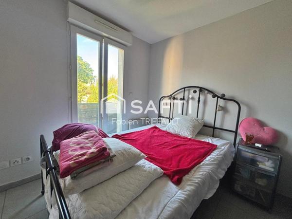 T2 avec grand balocn dans résidence récente