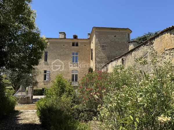 Chateau de 575 m²