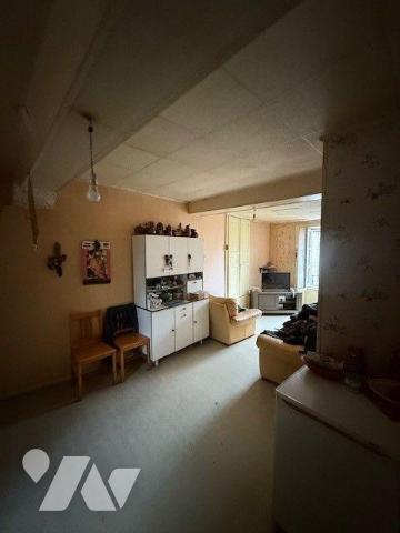 Appartement actuellement loué situé au coeur du centre historique de Valognes, surnommée le « P...