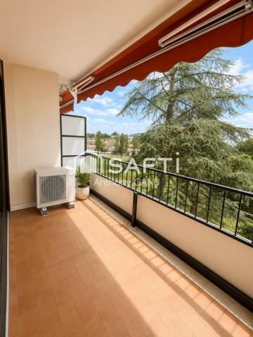 T1 lumineux avec terrasse et vue parc