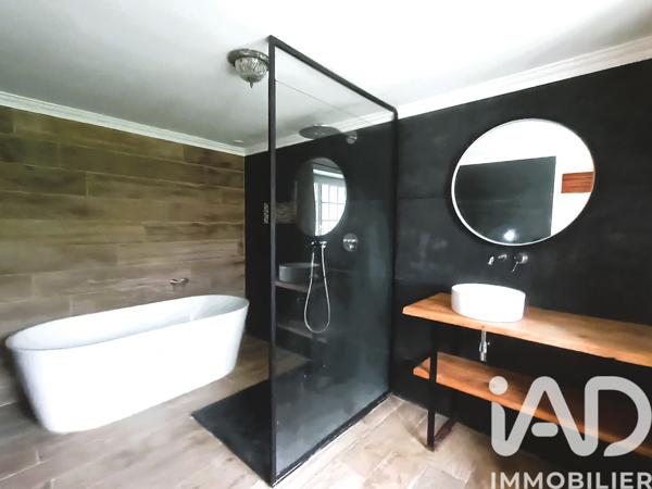 Maison à vendre 7 pièces 144 m² Saint-Étienne-de-Montluc