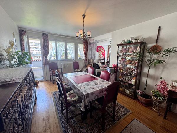 Appartement  T3 Cournon D Auvergne, 2 chambres, balcon et cave