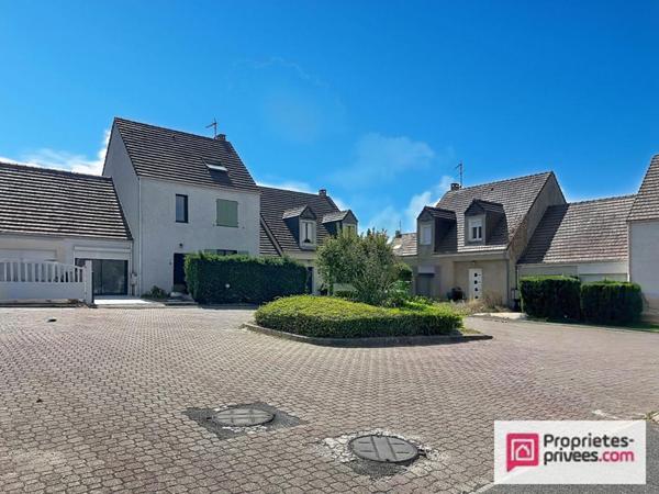 Coup de coeur à Touques ? Maison de 100 m² rénovée avec jardin intimiste et garage à 5 min de Deauville