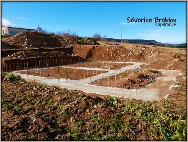 Terrain à bâtir de 2 350,00 m² VISCOMTAT (63)