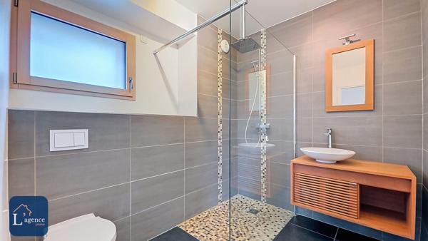 Villa-Appartement de standing, Résidence H2OME, Sous-plex, Double terrasse, Garage et place de parking Divonne-les-Bains 01220