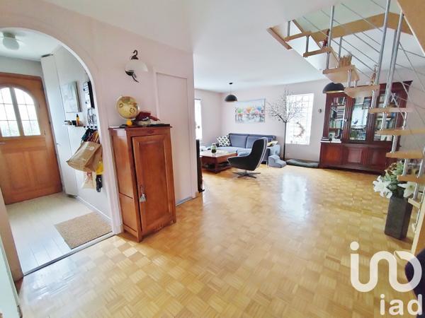 Maison à vendre 8 pièces 130 m² L'Étang-la-Ville