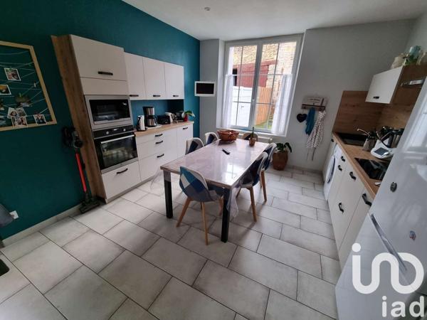 House for sale 4 rooms 135 m² Thénezay