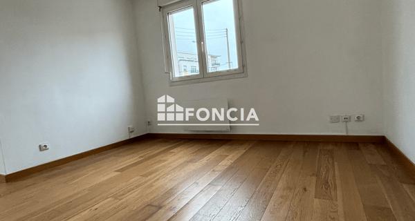 Location Appartement 2 pièces 49.99 m² - Melun 77000