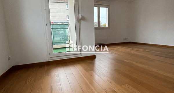 Location Appartement 2 pièces 49.99 m² - Melun 77000