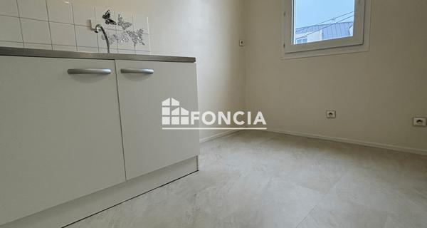 Location Appartement 2 pièces 49.99 m² - Melun 77000