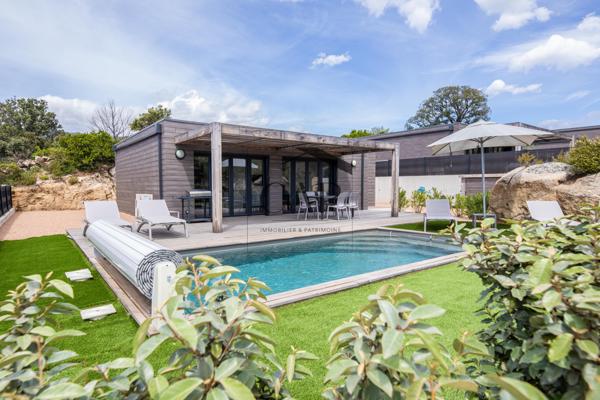 Lecci (20137) Résidence haut de gamme en Corse du Sud – Vente en bloc d’un domaine d’exception avec conciergerie et piscines