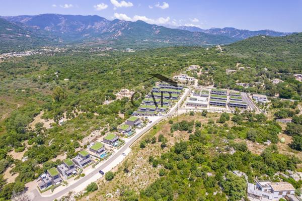 Lecci (20137) Résidence haut de gamme en Corse du Sud – Vente en bloc d’un domaine d’exception avec conciergerie et piscines