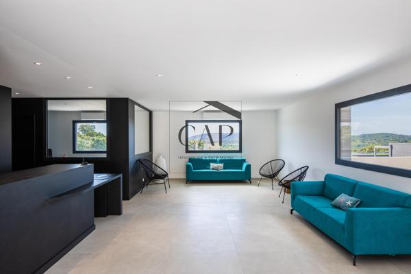 Lecci (20137) Résidence haut de gamme en Corse du Sud – Vente en bloc d’un domaine d’exception avec conciergerie et piscines