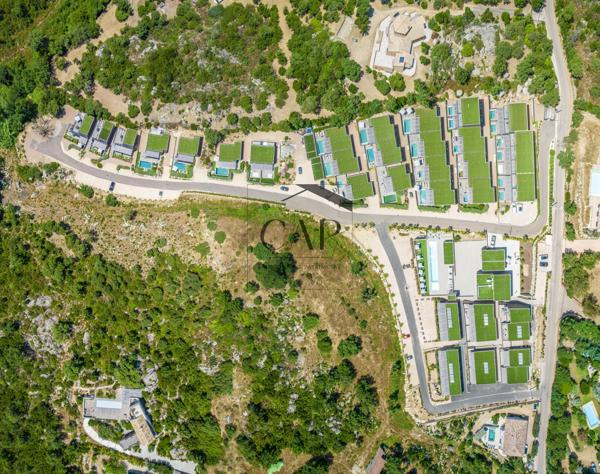 Lecci (20137) Résidence haut de gamme en Corse du Sud – Vente en bloc d’un domaine d’exception avec conciergerie et piscines