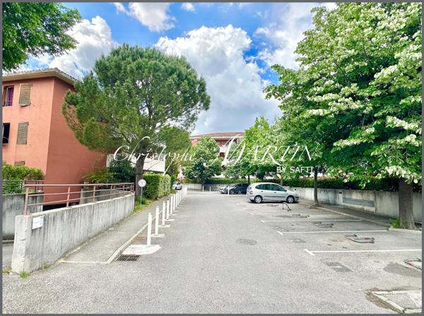 Appartement au RDC avec jardin et place de parking