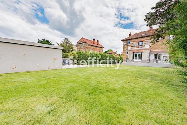 Maison 9 pièces - 233 m² Bien prestige