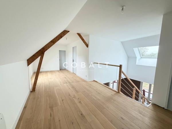 Maison familiale rénovée aux volumes généreux dans un cadre paisible.
