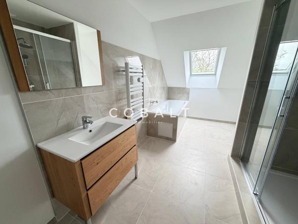 Maison familiale rénovée aux volumes généreux dans un cadre paisible.