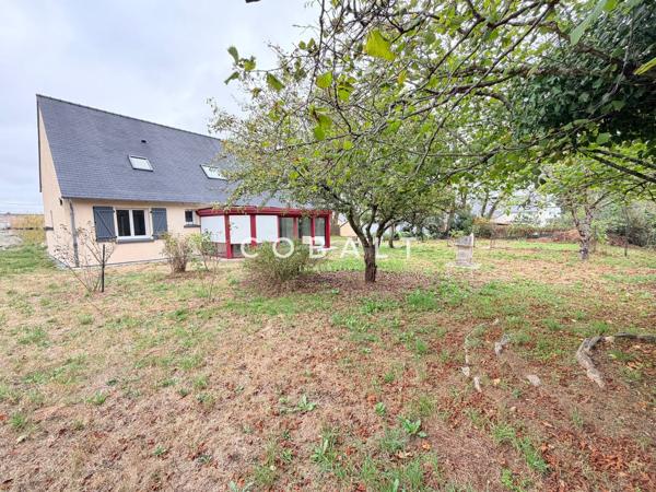 Maison familiale rénovée aux volumes généreux dans un cadre paisible.