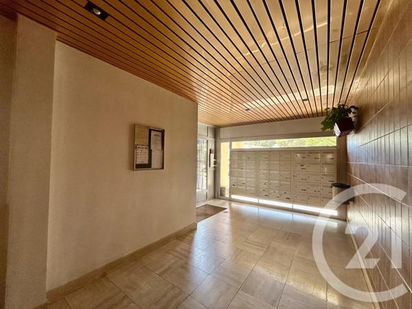Appartement Studio à vendre  1 pièce - 36,21 m 2   PAU  - 64