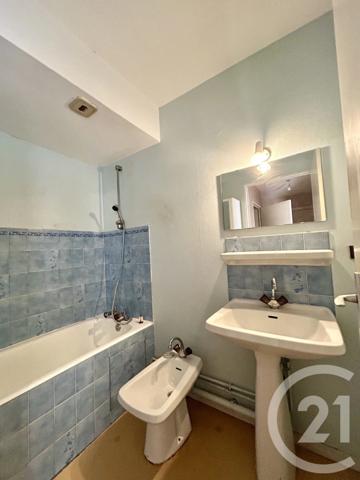 Appartement Studio à vendre  1 pièce - 36,21 m 2   PAU  - 64