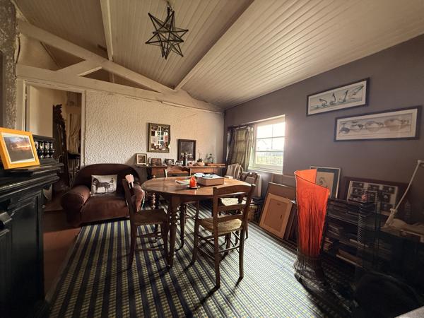 Maison avec lac privé sur environ 4 hectares