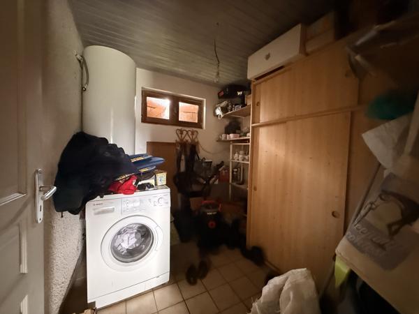 Maison avec lac privé sur environ 4 hectares