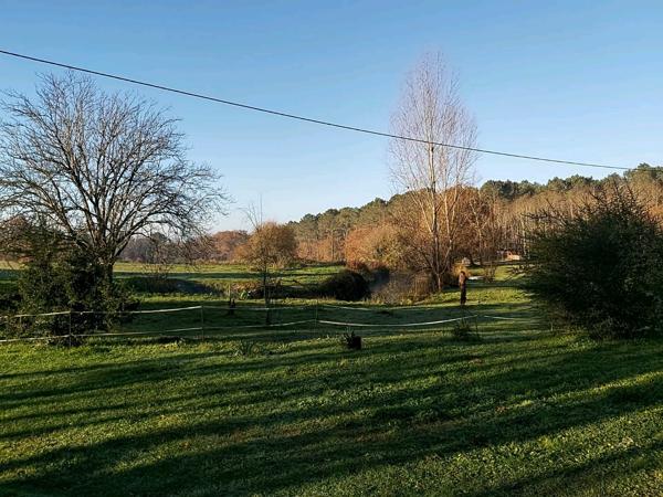 Maison avec lac privé sur environ 4 hectares