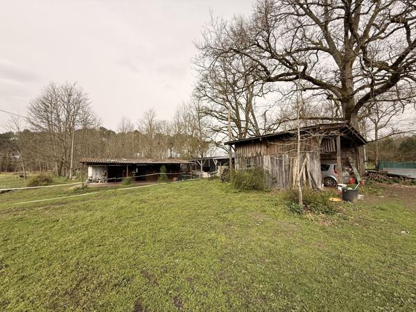 Maison avec lac privé sur environ 4 hectares