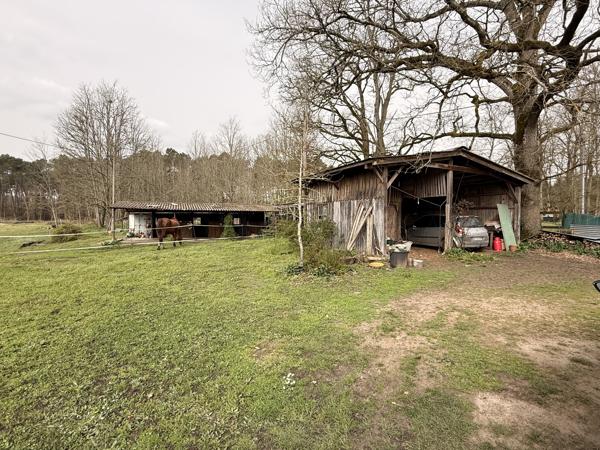 Maison avec lac privé sur environ 4 hectares