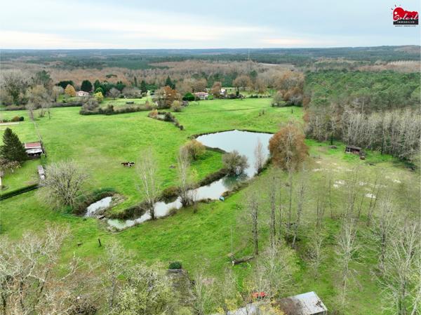 Maison avec lac privé sur environ 4 hectares