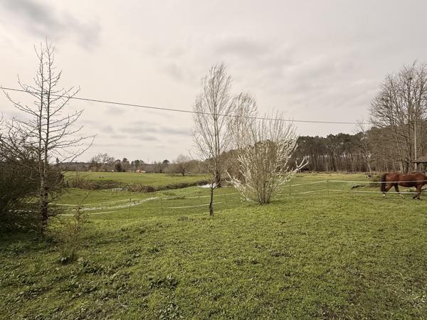 Maison avec lac privé sur environ 4 hectares