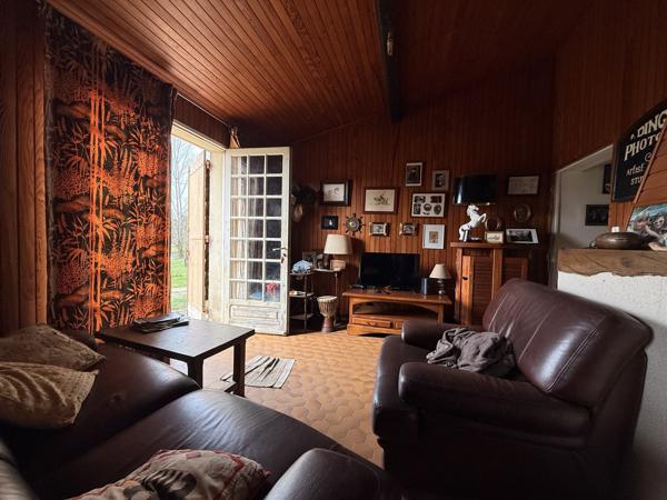 Maison avec lac privé sur environ 4 hectares