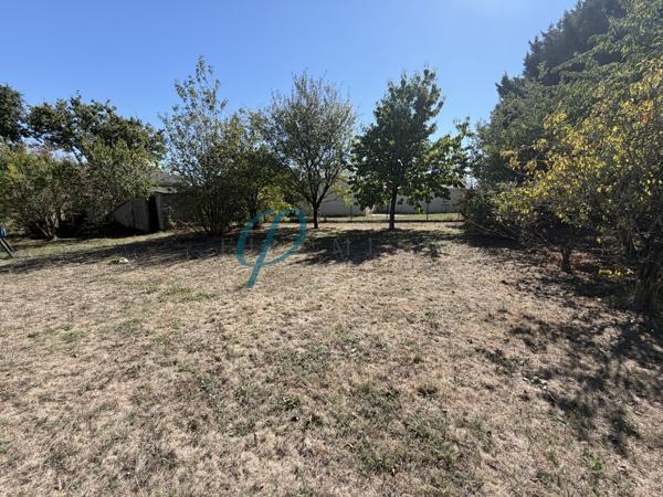 Terrain à batir de 612 m²