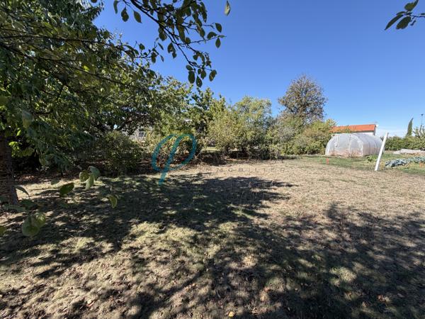 Terrain à batir de 612 m²