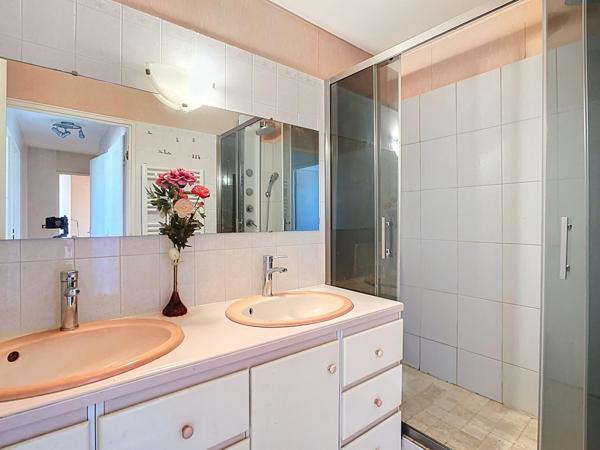 Résidence du lac, 3 pièces 78 m2 avec box