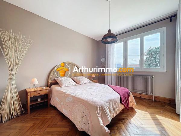 Vente Maison 5 pièces 165 m2 à Saint-Quentin-Fallavier