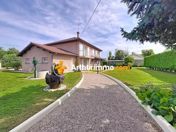 Vente Maison 5 pièces 165 m2 à Saint-Quentin-Fallavier