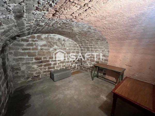 Studio atypique, cave voûtée privative, forte renta