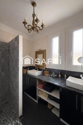 Maison de ville rénovée avec piscine – Quartier calme proche centre de Carcassonne