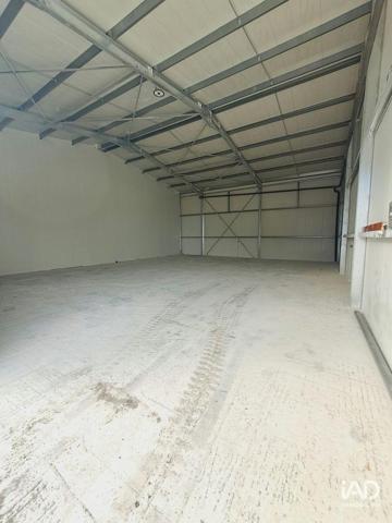 Location local d’activité 195 m² Saint-Germain-Laval