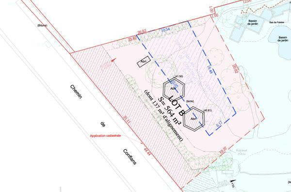 Terrain Verdoyant de 564 m²